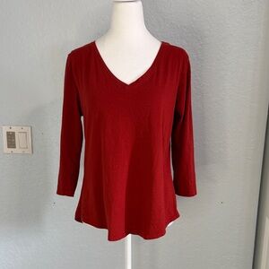 New York & Company Deep Red V-Neck 3/4 Sleeve Top